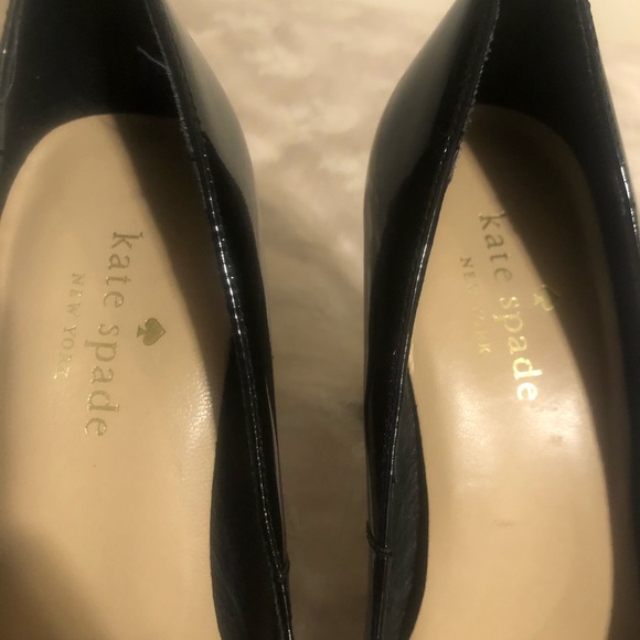 Kate Spade New York Zaria Black Patent Leather Flower Pumps Size 6.5 - Picture 6 of 9
